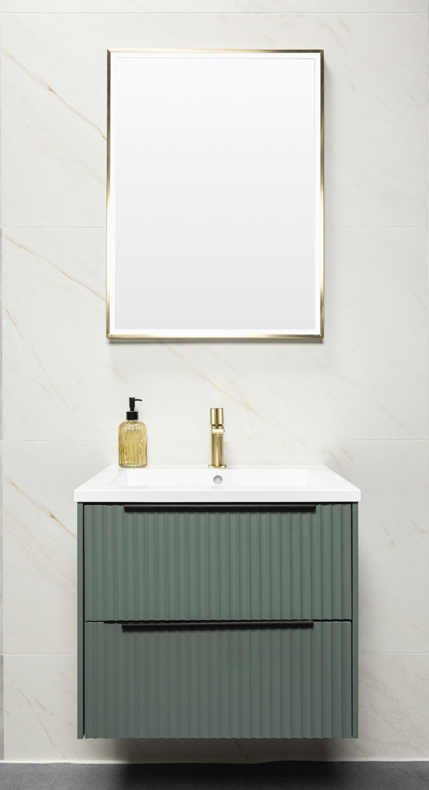 Bathroom renovation Morwell - vanity and storage